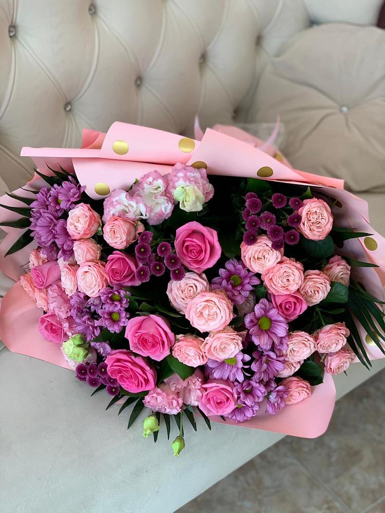 Букет цветов из: Хризантемы, Розы и Лизиантусы в Новом Сулаке