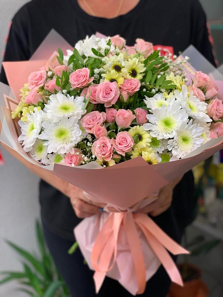 Букет цветов из: Розы и Хризантемы в Новом Сулаке