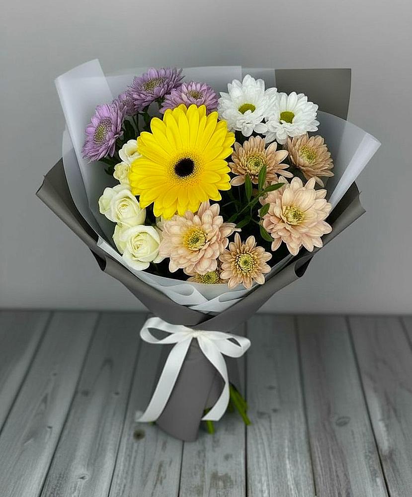 Букет цветов из: Розы, Герберы и Хризантемы в Новом Сулаке