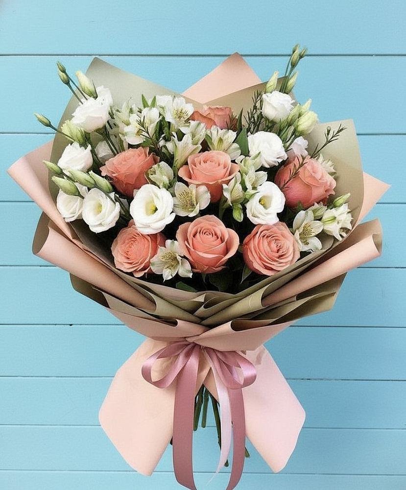 Букет цветов из: Розы, Альстромерии и Лизиантусы в Новом Сулаке