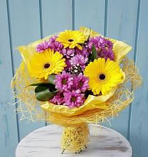 Букет цветов из:  Хризантемы и Герберы в Новом Сулаке