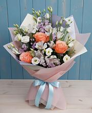 Букет цветов из:  Лизиантусы, Розы, Альстромерии и Гипсофила в Новом Сулаке