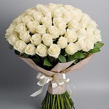 Букет 101 беля роза Белоснежка в Новом Сулаке