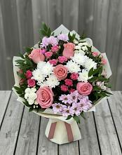 Букет цветов из:  Альстромерии, Гвоздики, Розы и Хризантемы в Новом Сулаке