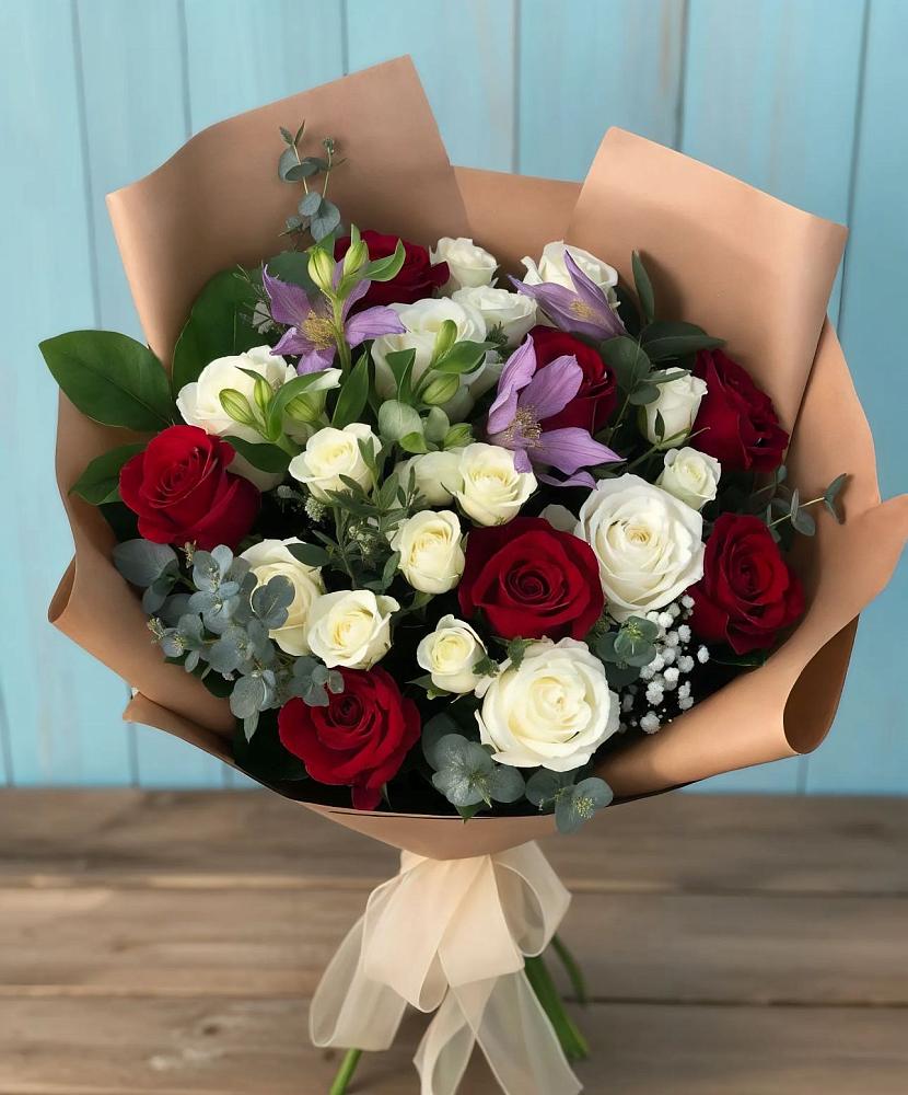 Букет цветов из: Розы и Альстромерии в Новом Сулаке