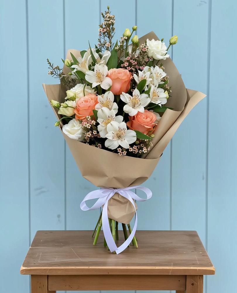 Букет цветов из: Альстромерии, Лизиантусы, Розы и Хризантемы в Новом Сулаке