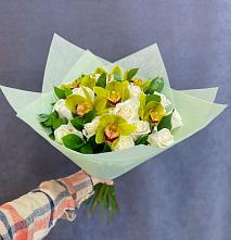 Букет цветов из:  Орхидеи и Розы в Новом Сулаке